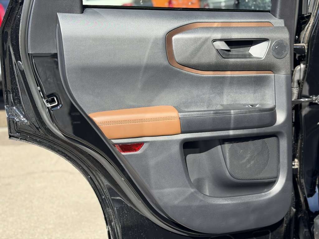 2026 Ford Bronco Sport Outer Banks | 300A:SASQUATCH PACKAGE | POWER MOONR - Thumbnail 25