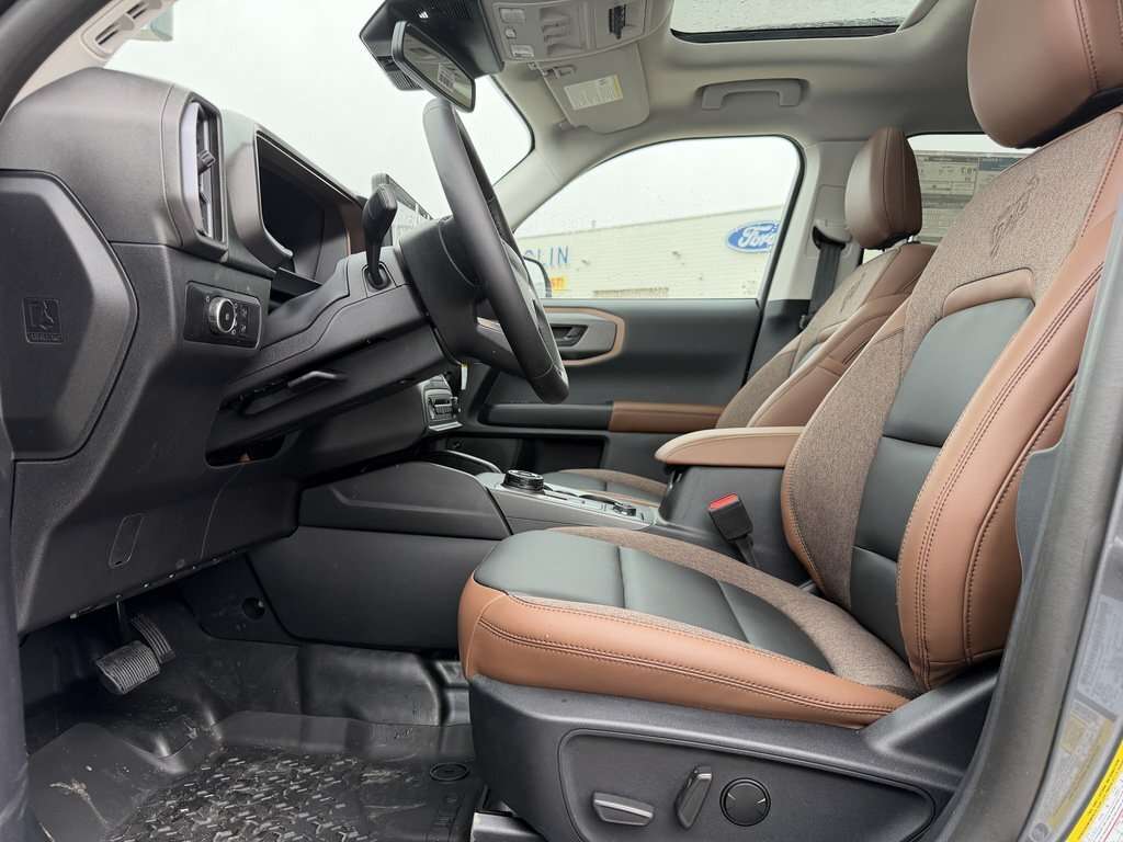 2026 Ford Bronco Sport Outer Banks | 300A: TECH PACKAGE | POWER MOONROOF - Thumbnail 17