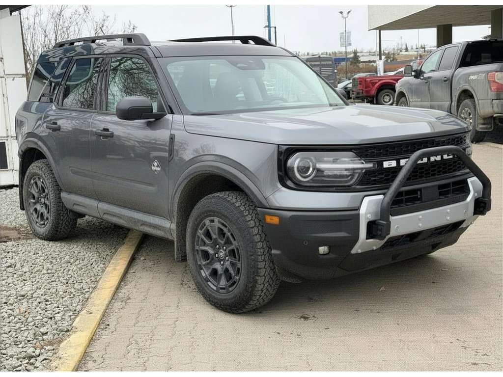2026 Ford Bronco Sport Outer Banks | 300A: TECH PACKAGE | POWER MOONROOF - Thumbnail 2