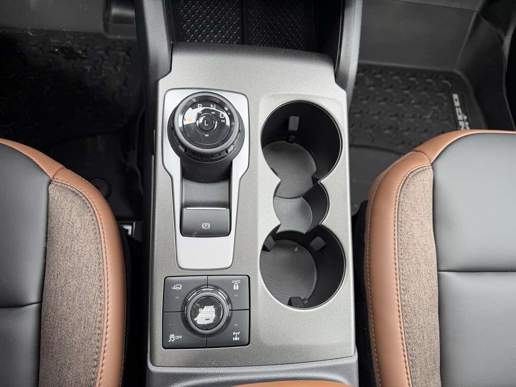 2026 Ford Bronco Sport Outer Banks | 300A: TECH PACKAGE | POWER MOONROOF - Thumbnail 24