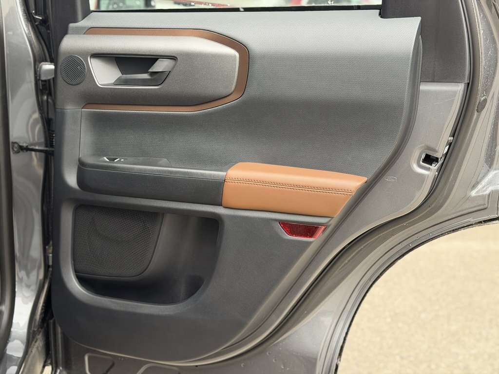 2026 Ford Bronco Sport Outer Banks | 300A: TECH PACKAGE | POWER MOONROOF - Thumbnail 30