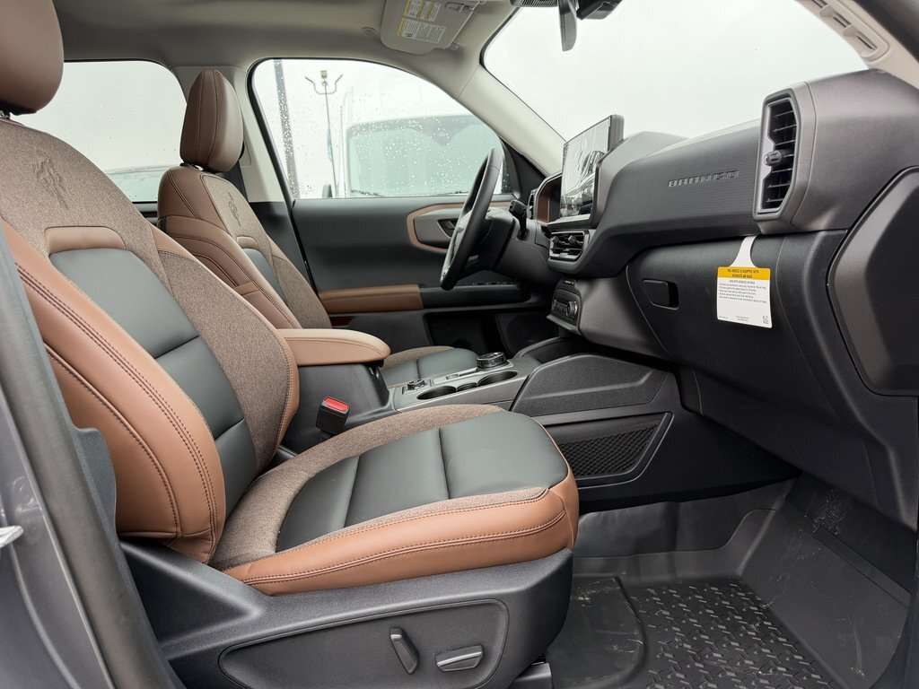 2026 Ford Bronco Sport Outer Banks | 300A: TECH PACKAGE | POWER MOONROOF - Thumbnail 33
