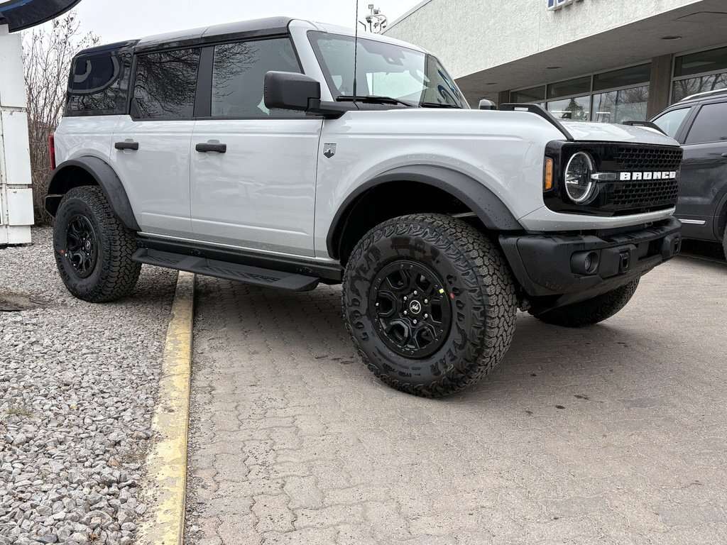 2026 Ford Bronco Big Bend | 222A: BLACK DIAMOND PACKAGE | SASQUATCH - Thumbnail 2