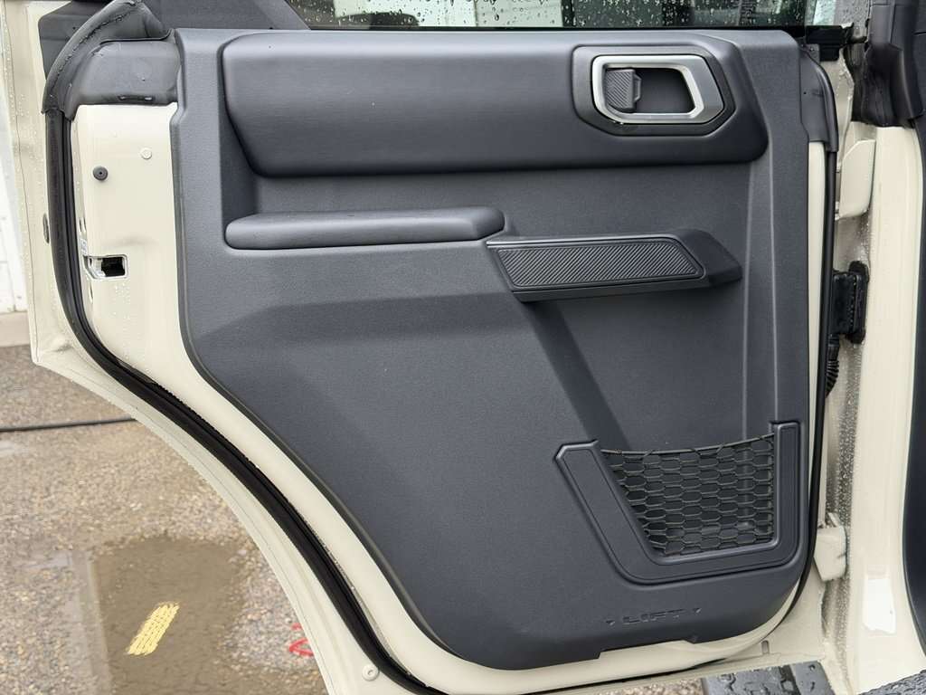 2026 Ford Bronco Outer Banks | 314A: HIGH/LUX PACKAGE | SASQUATCH P - Thumbnail 24