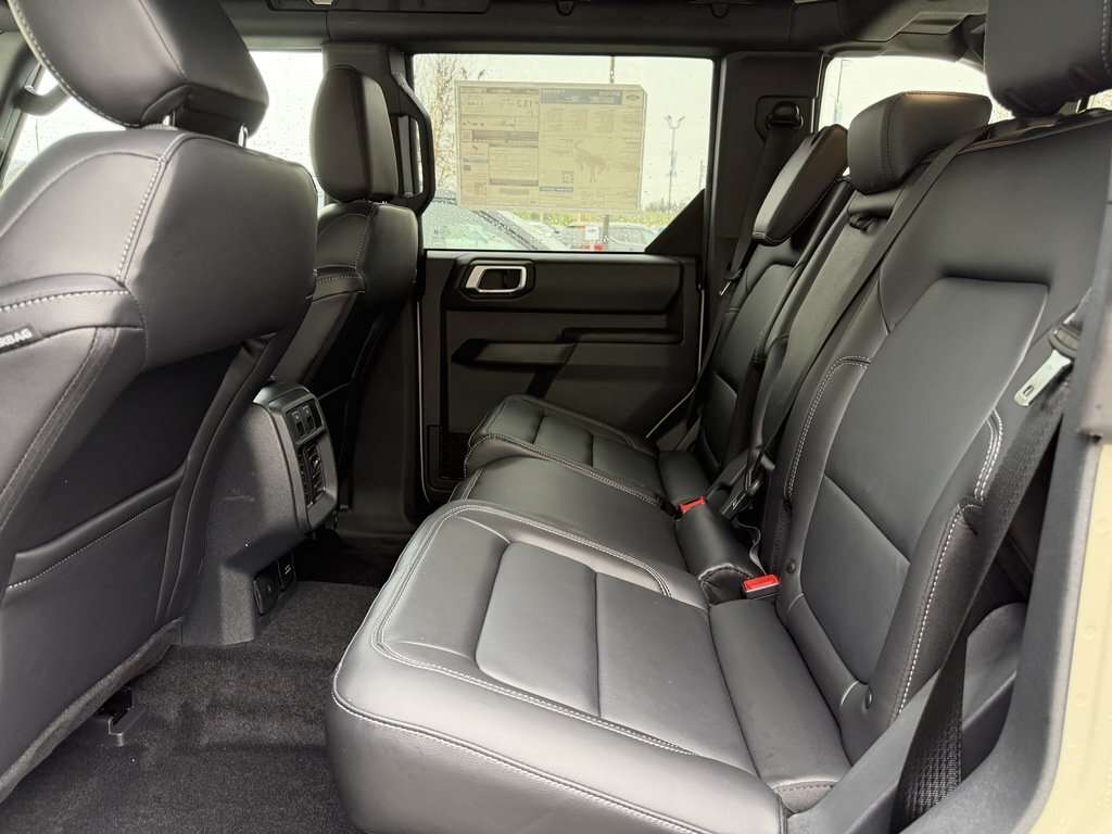 2026 Ford Bronco Outer Banks | 314A: HIGH/LUX PACKAGE | SASQUATCH P - Thumbnail 25