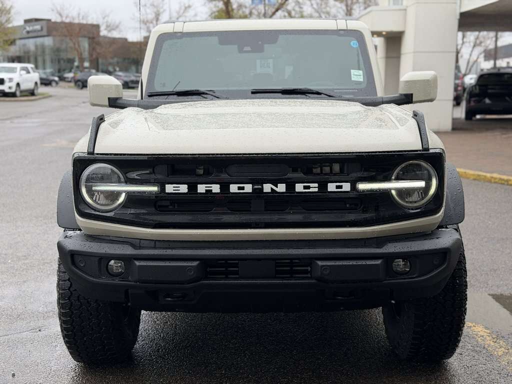 2026 Ford Bronco Outer Banks | 314A: HIGH/LUX PACKAGE | SASQUATCH P - Thumbnail 4