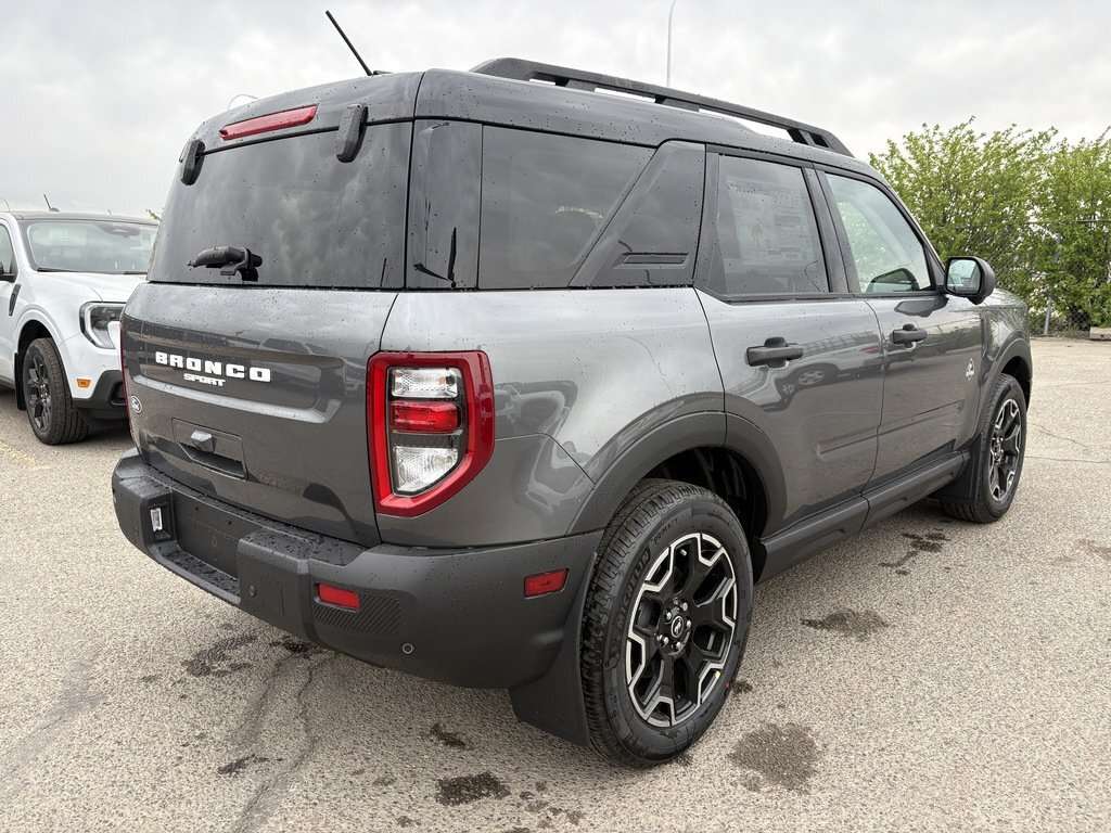 2026 Ford Bronco Sport Outer Banks | 300A: TECH PACKAGE | POWER MOONROOF - Thumbnail 12