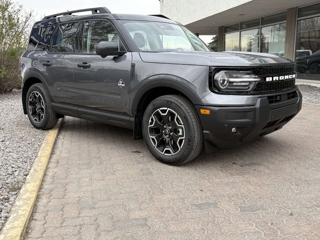 2026 Ford Bronco Sport Outer Banks | 300A: TECH PACKAGE | POWER MOONROOF - Thumbnail 2
