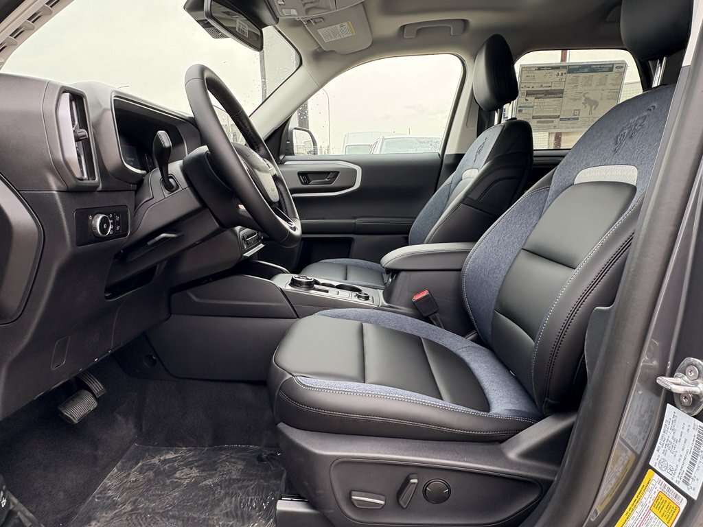 2026 Ford Bronco Sport Outer Banks | 300A: TECH PACKAGE | POWER MOONROOF - Thumbnail 20