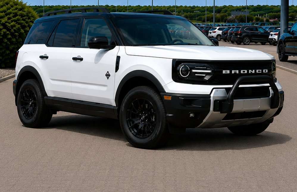 2026 Ford Bronco Sport Outer Banks | 300A: SASQUATCH PACKAGE | POWER MOON - Thumbnail 2