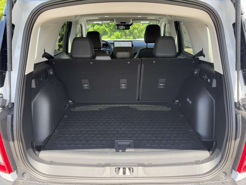 2026 Ford Bronco Sport Outer Banks | 300A: SASQUATCH PACKAGE | TECH PACKA - Thumbnail 11