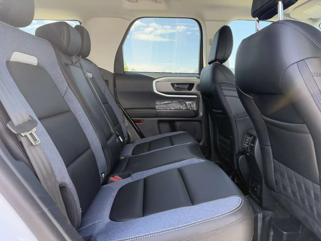 2026 Ford Bronco Sport Outer Banks | 300A: SASQUATCH PACKAGE | TECH PACKA - Thumbnail 33