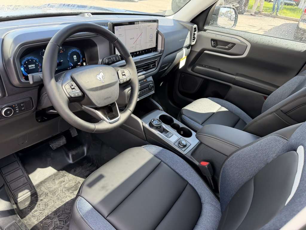2026 Ford Bronco Sport Outer Banks | 300A: TECH PACKAGE | POWER MOONROOF - Thumbnail 16