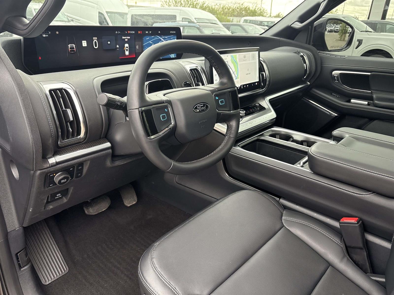 2026 Ford Expedition PLATINUM HIGH OUTPUT STEALTH PERFORMANCE - Thumbnail 17