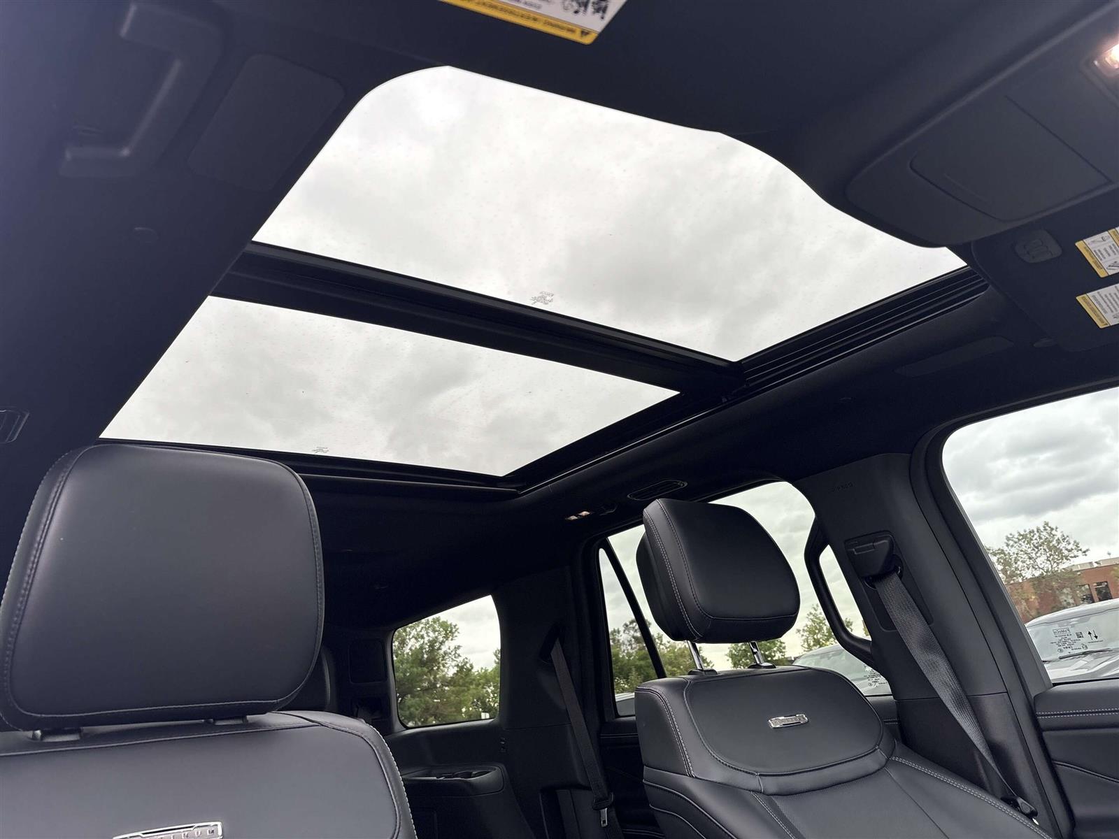 2026 Ford Expedition PLATINUM HIGH OUTPUT STEALTH PERFORMANCE - Thumbnail 33