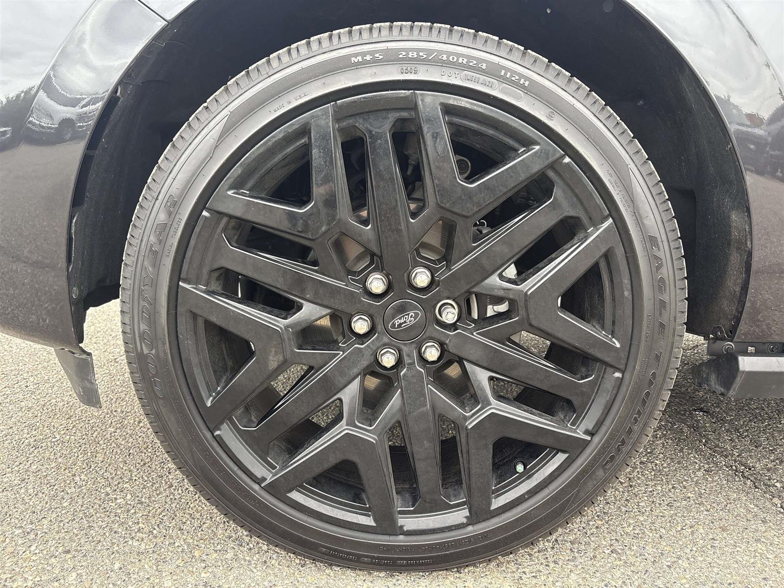 2026 Ford Expedition PLATINUM HIGH OUTPUT STEALTH PERFORMANCE - Thumbnail 6