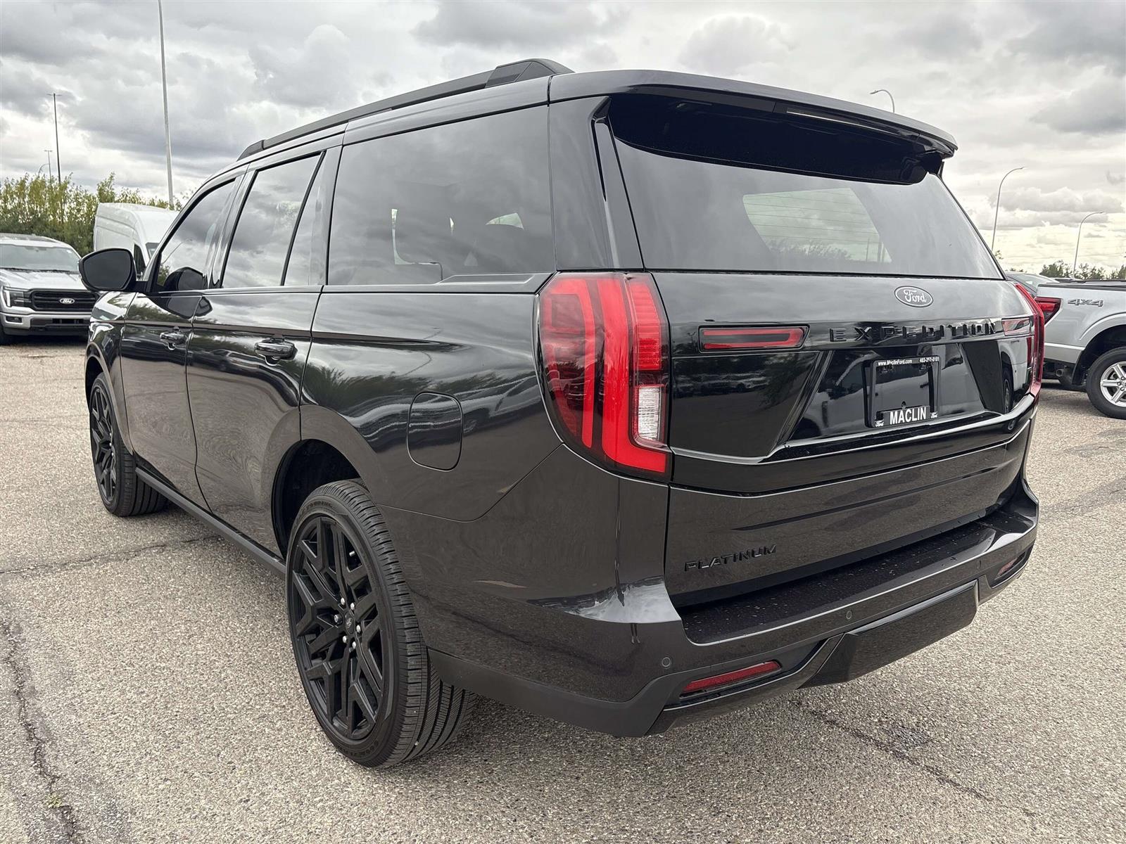 2026 Ford Expedition PLATINUM HIGH OUTPUT STEALTH PERFORMANCE - Thumbnail 8