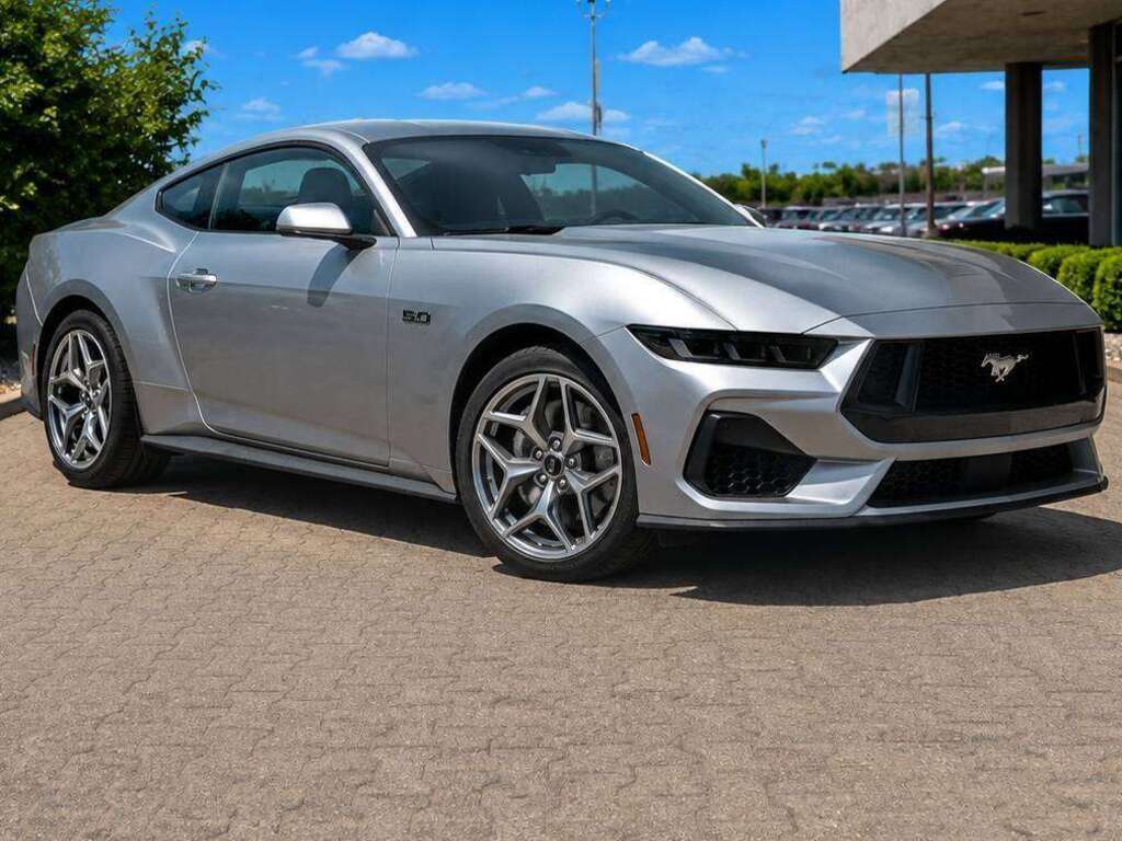 2026 Ford Mustang GT | 400A: PERFORMANCE PACKAGE | B&O SOUND SYSTEM - Thumbnail 2