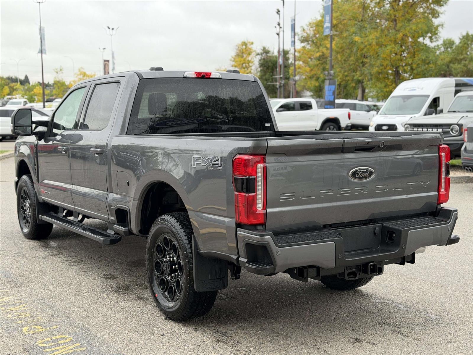 2026 Ford F-350 XLT | 613A: FX4 OFF-ROAD PACKAGE | PREMIUM PACKAGE - Thumbnail 10