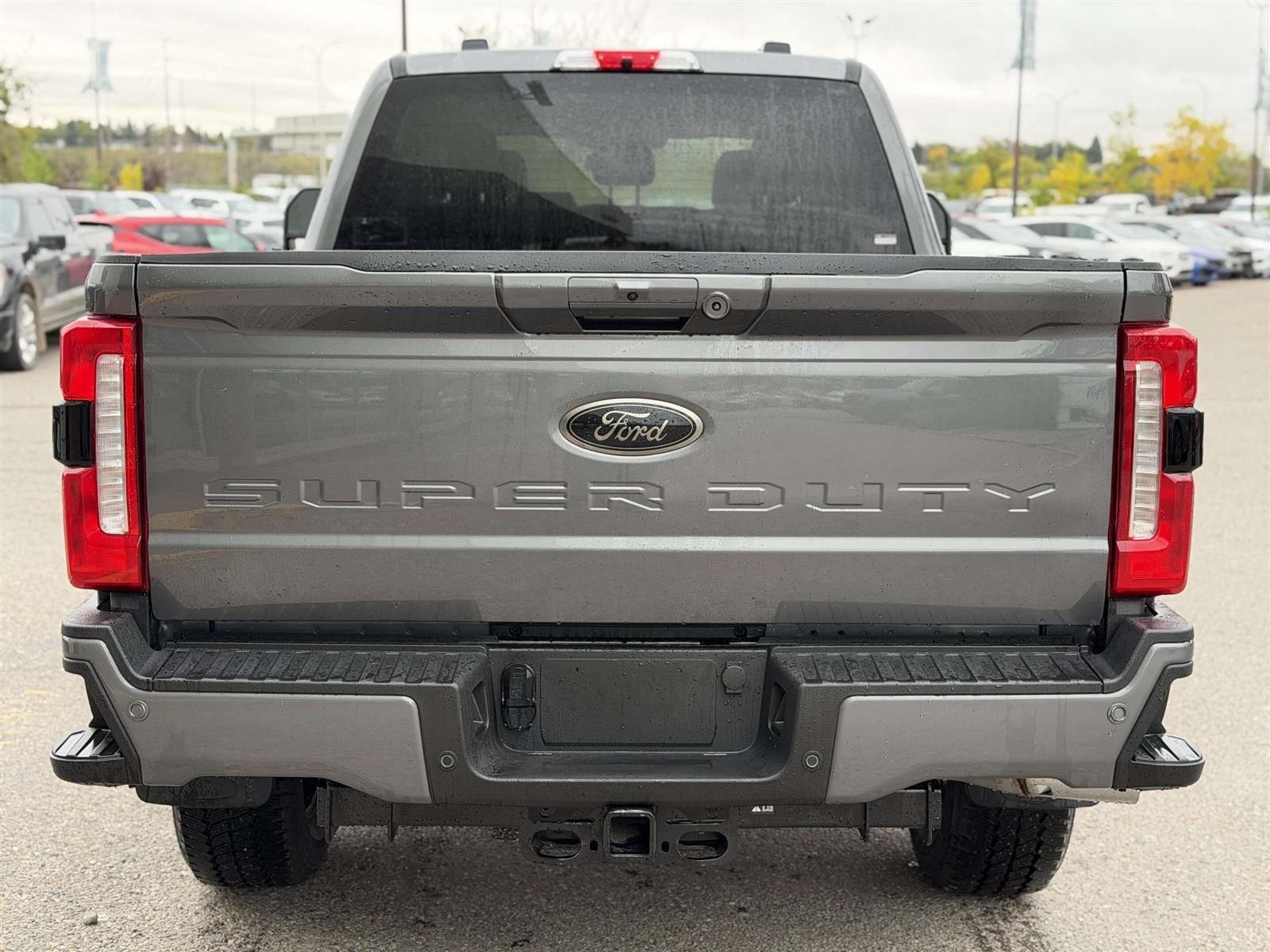 2026 Ford F-350 XLT | 613A: FX4 OFF-ROAD PACKAGE | PREMIUM PACKAGE - Thumbnail 11