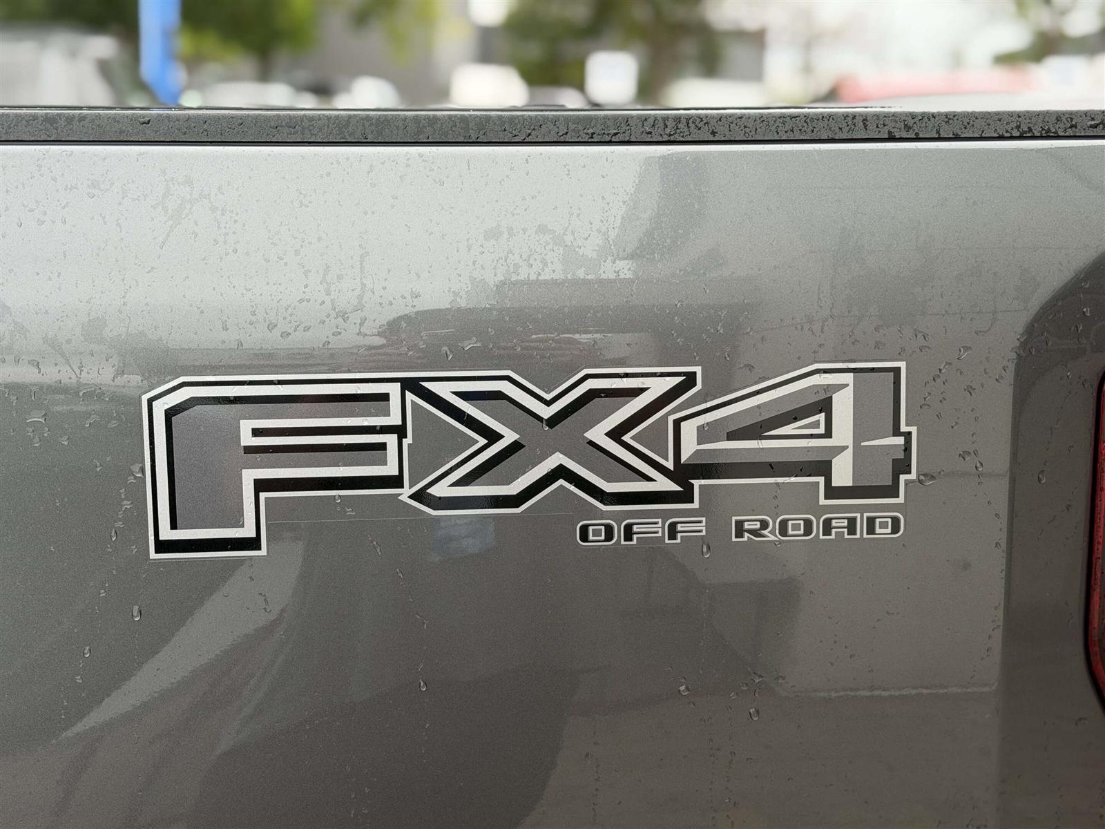 2026 Ford F-350 XLT | 613A: FX4 OFF-ROAD PACKAGE | PREMIUM PACKAGE - Thumbnail 9