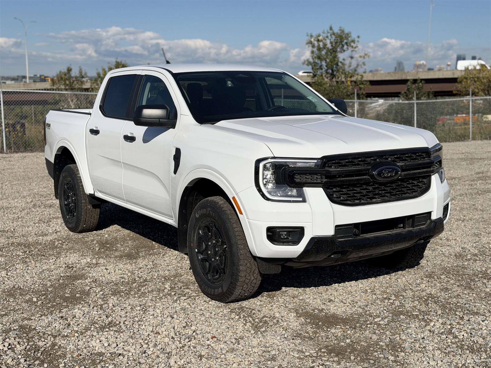 2026 Ford Ranger XLT | 301A: BLACK APPEARANCE | TRAILER TOW PACKAGE - Thumbnail 13