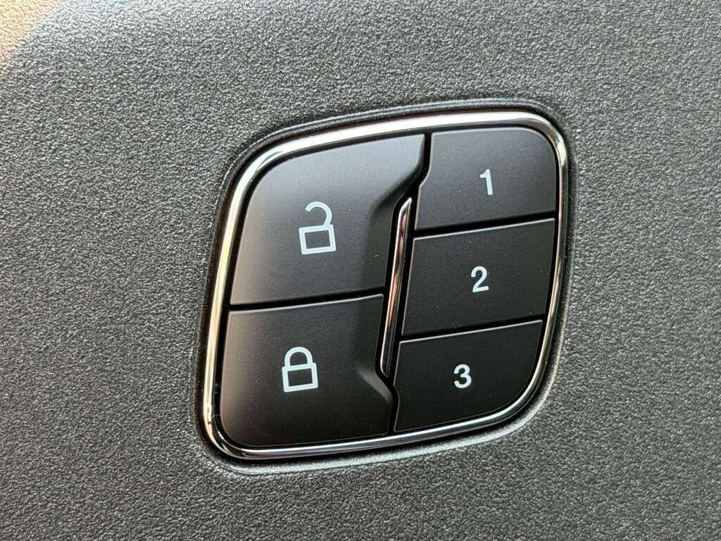2026 Ford Bronco Sport Outer Banks | 300A: TECH PACKAGE | POWER MOONROOF - Thumbnail 15