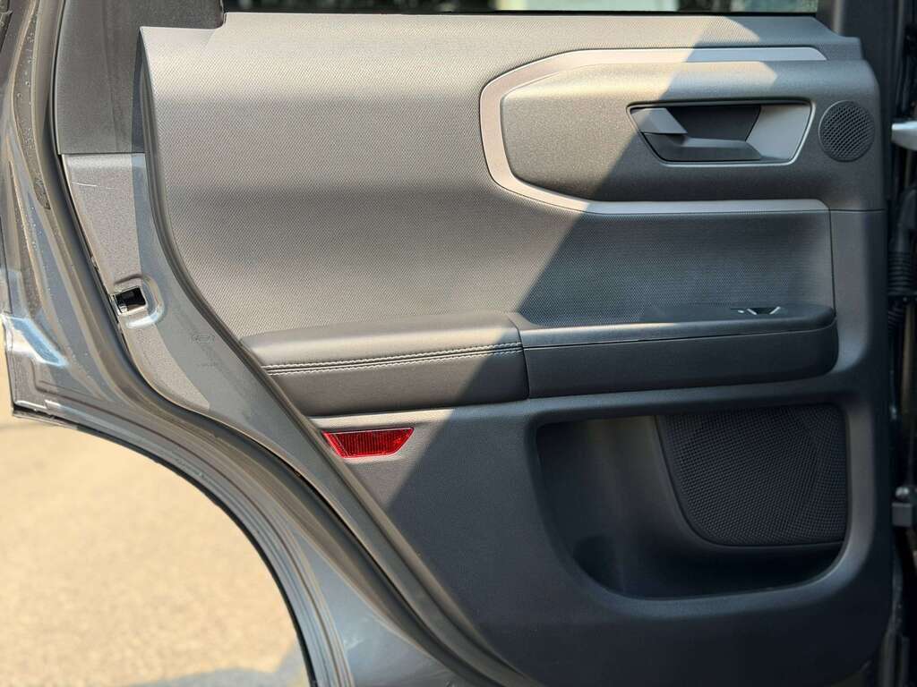 2026 Ford Bronco Sport Outer Banks | 300A: TECH PACKAGE | POWER MOONROOF - Thumbnail 27