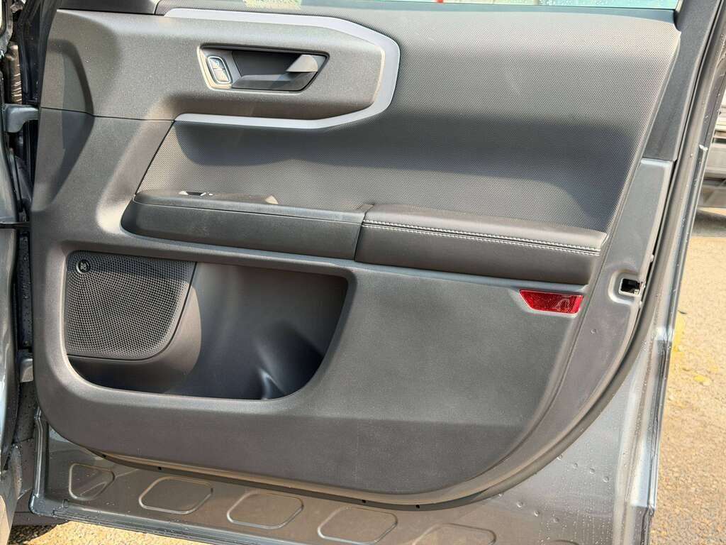 2026 Ford Bronco Sport Outer Banks | 300A: TECH PACKAGE | POWER MOONROOF - Thumbnail 32