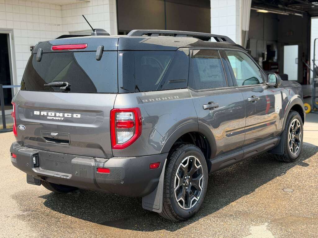2026 Ford Bronco Sport Outer Banks | 300A: TECH PACKAGE | TOPO GRAPHICS | - Thumbnail 11