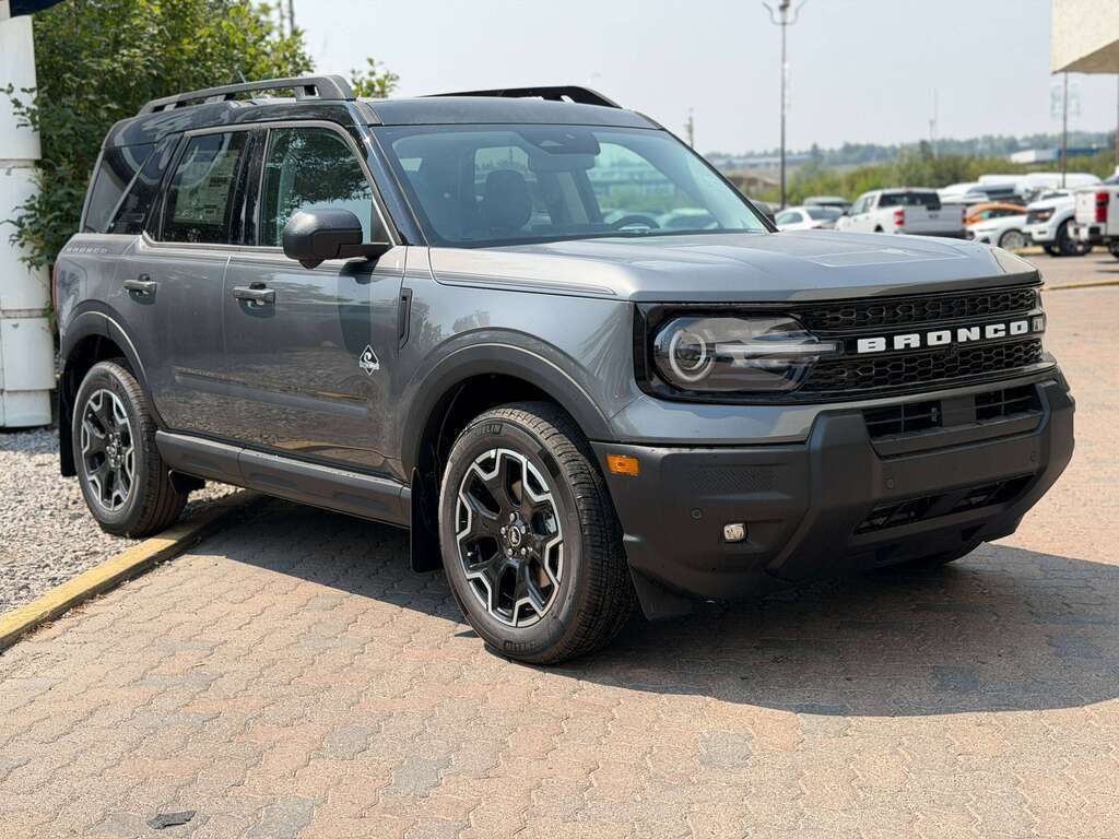 2026 Ford Bronco Sport Outer Banks | 300A: TECH PACKAGE | TOPO GRAPHICS | - Thumbnail 2