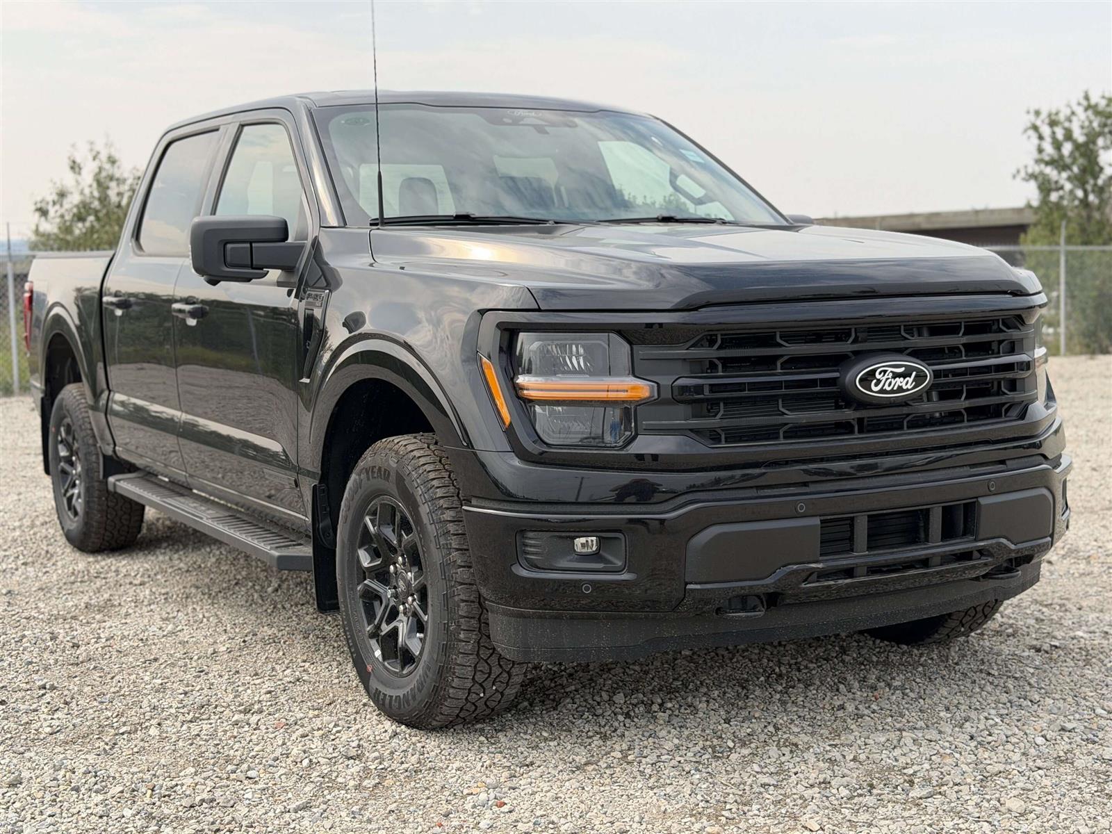 2026 Ford F-150 XLT | 302A: MOBILE OFFICE PACKAGE | FX4 OFF-ROAD - Thumbnail 4