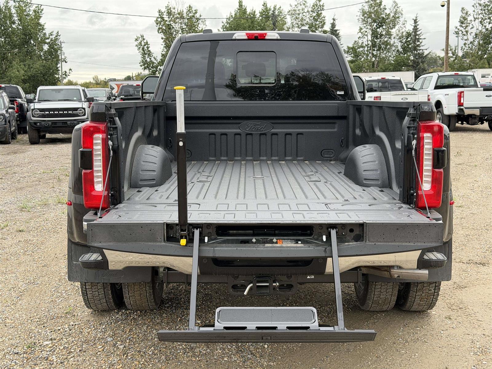 2026 Ford F-450 Super Duty LARIAT | 678A: FX4 OFF-ROAD PACKAGE | 360 CAMERA - Thumbnail 12
