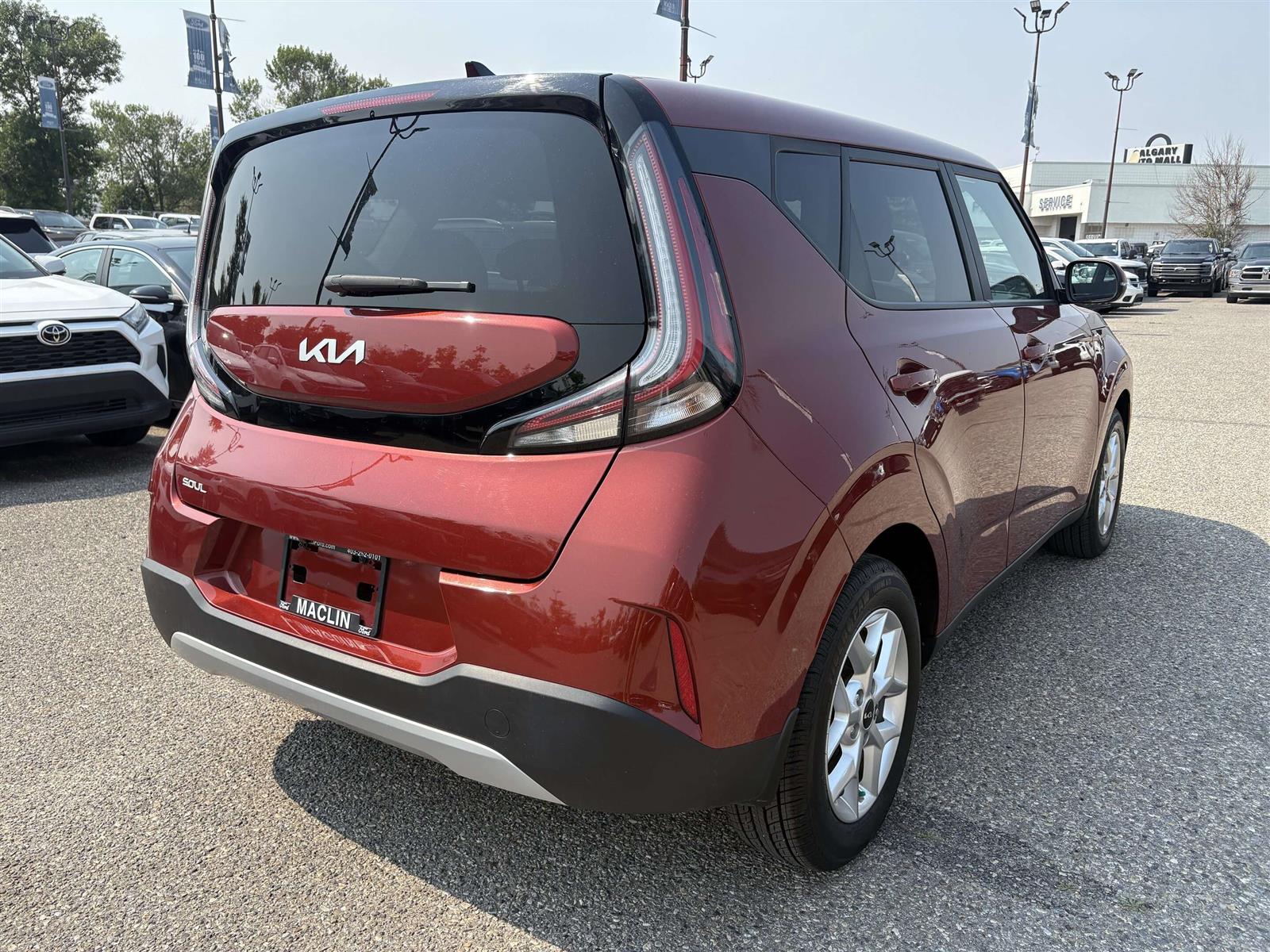 2023 Kia Soul EX - Thumbnail 11