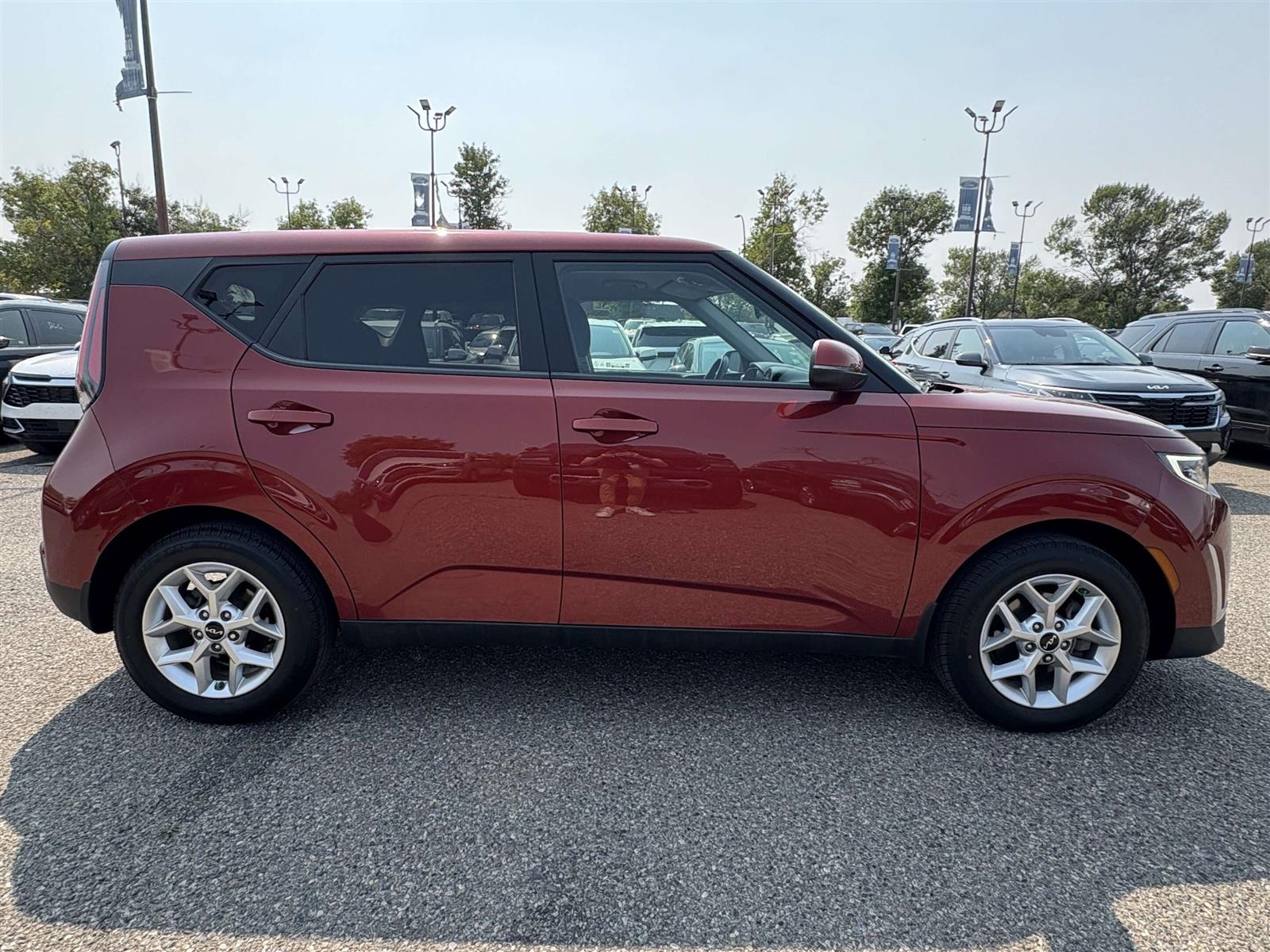 2023 Kia Soul EX - Thumbnail 12