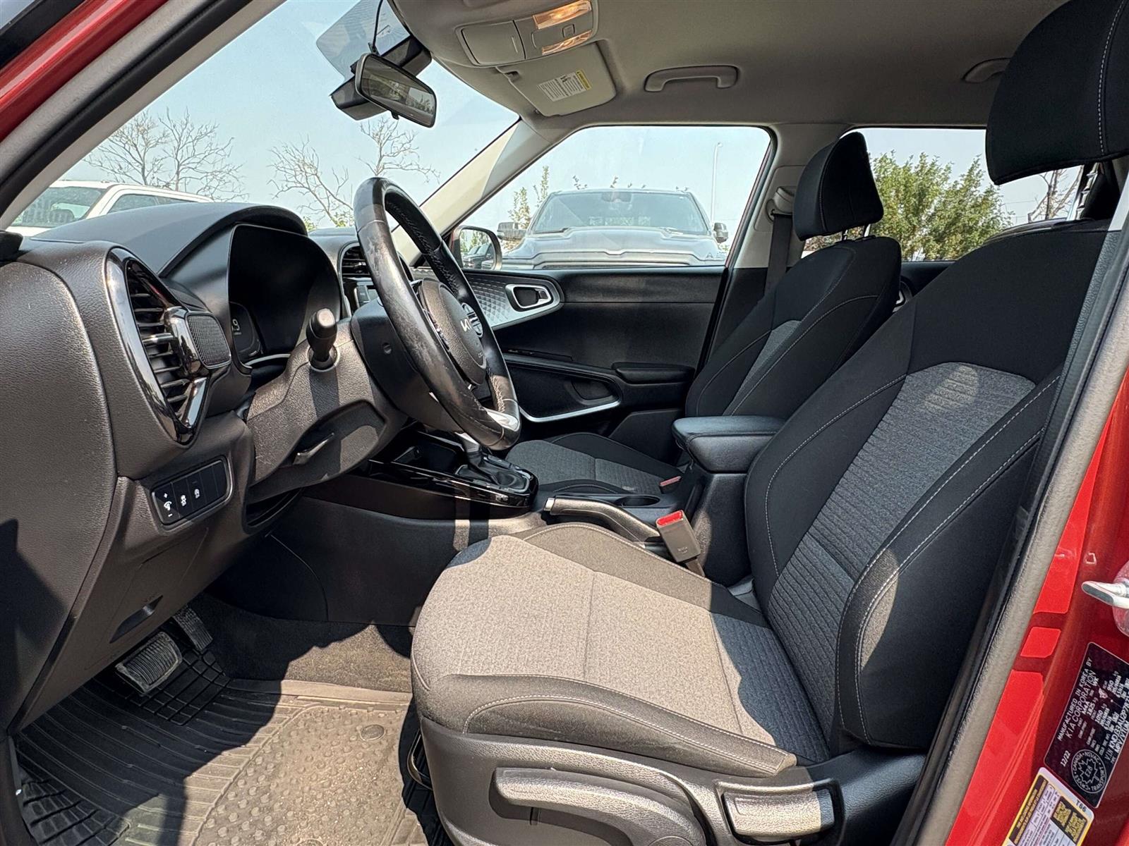 2023 Kia Soul EX - Thumbnail 17