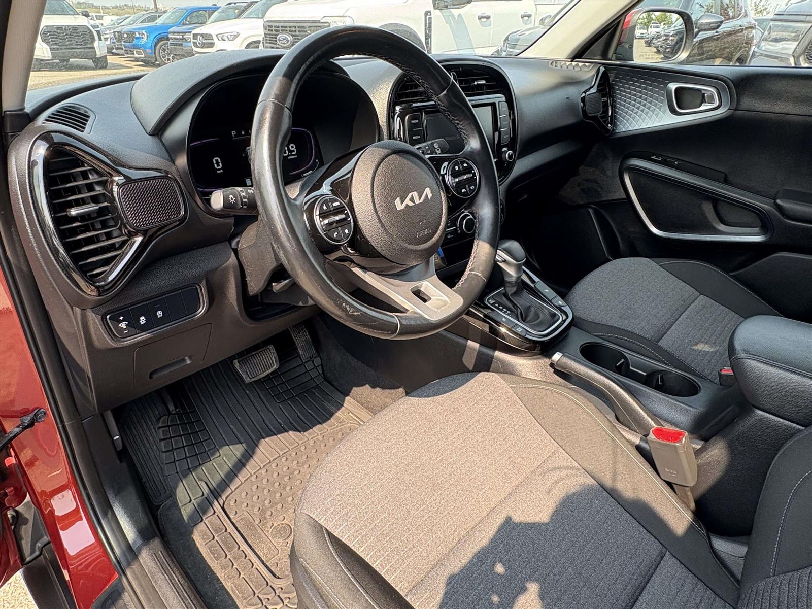 2023 Kia Soul EX - Thumbnail 18