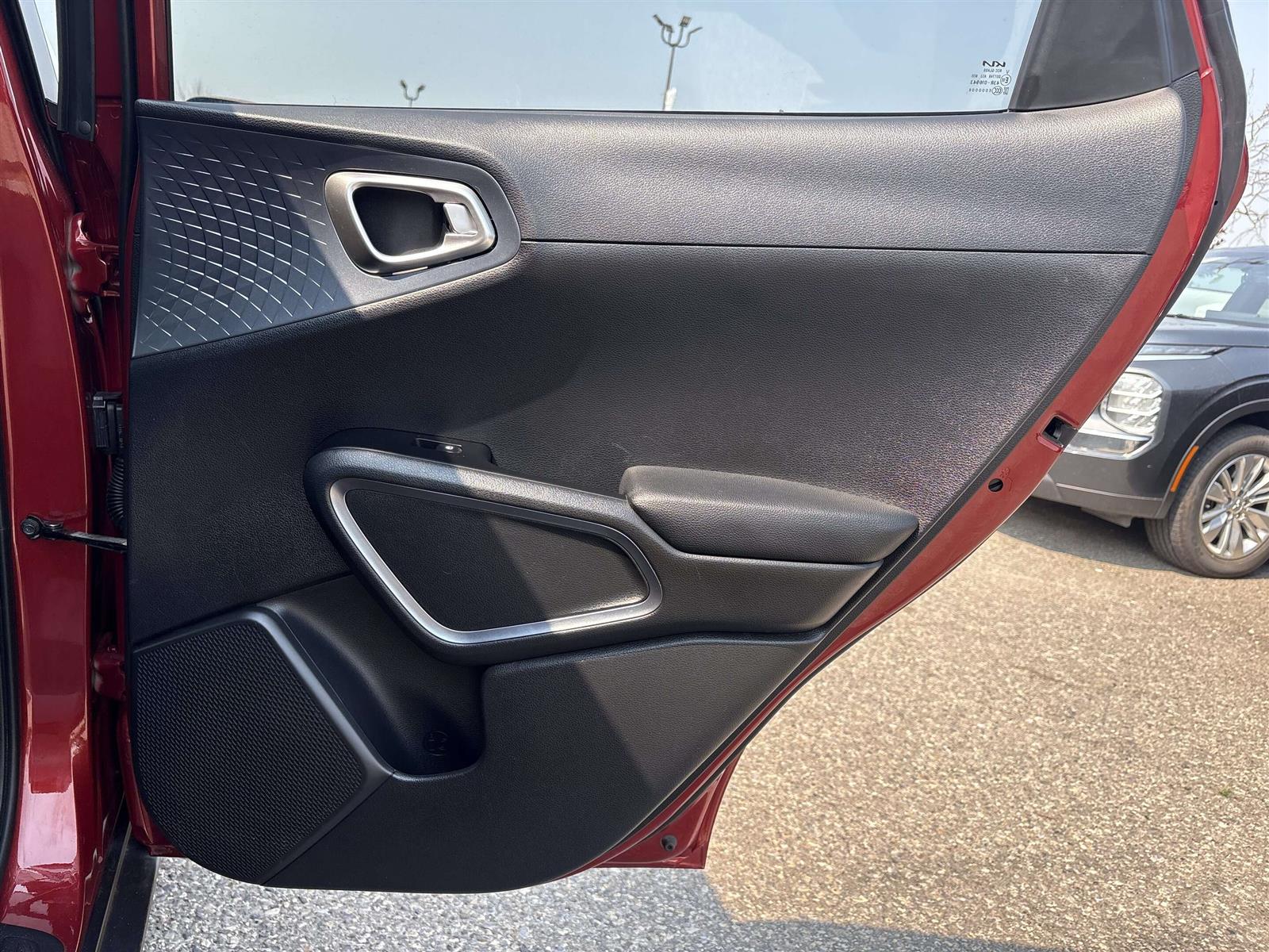 2023 Kia Soul EX - Thumbnail 27