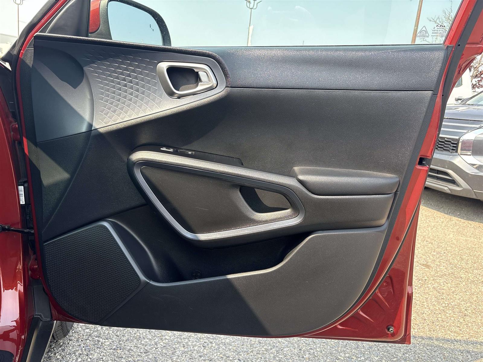 2023 Kia Soul EX - Thumbnail 29
