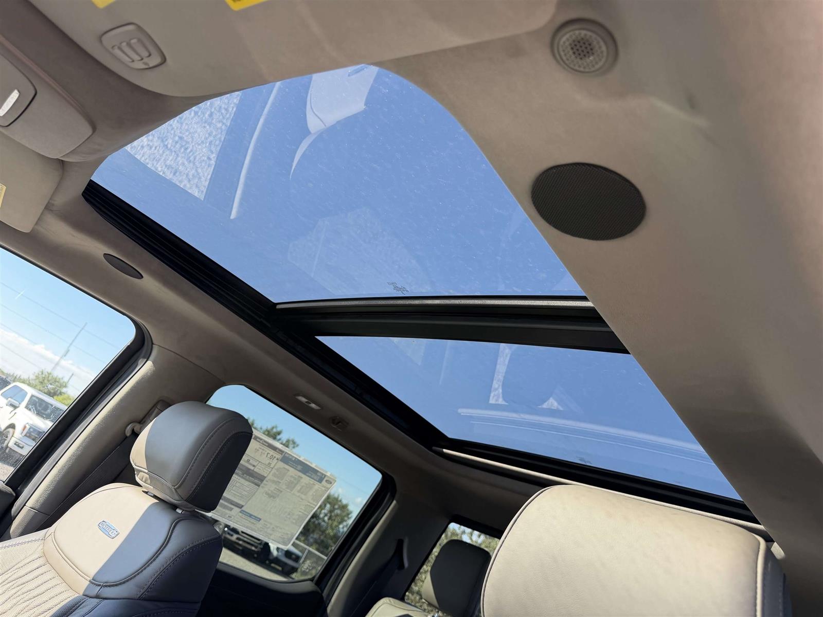 2026 Ford F-150 Platinum | TOW/HAUL PACKAGE | TWIN PANEL MOONROOF - Thumbnail 26