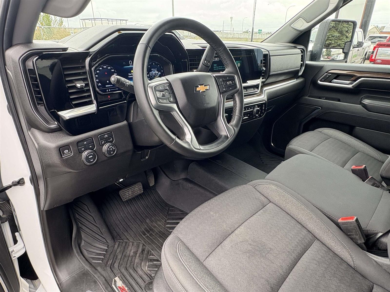2024 Chevrolet Silverado 2500 LT - Thumbnail 20