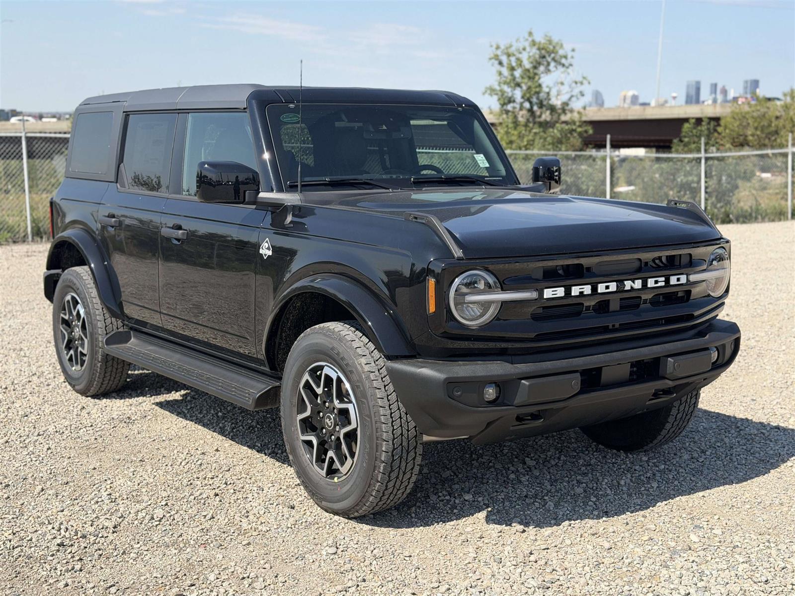 2026 Ford Bronco Outer Banks | 314A: HIGH/LUX PACKAGE | HARD TOP - Thumbnail 12