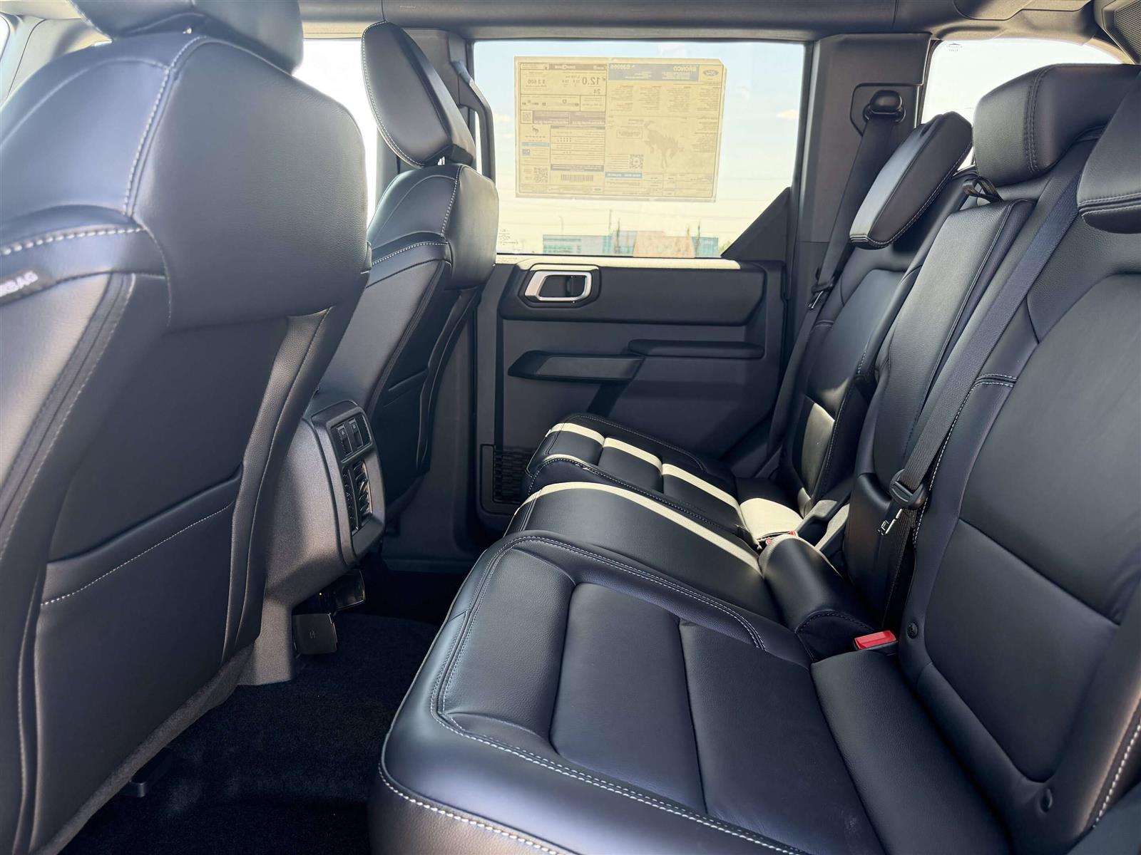 2026 Ford Bronco Outer Banks | 314A: HIGH/LUX PACKAGE | HARD TOP - Thumbnail 26