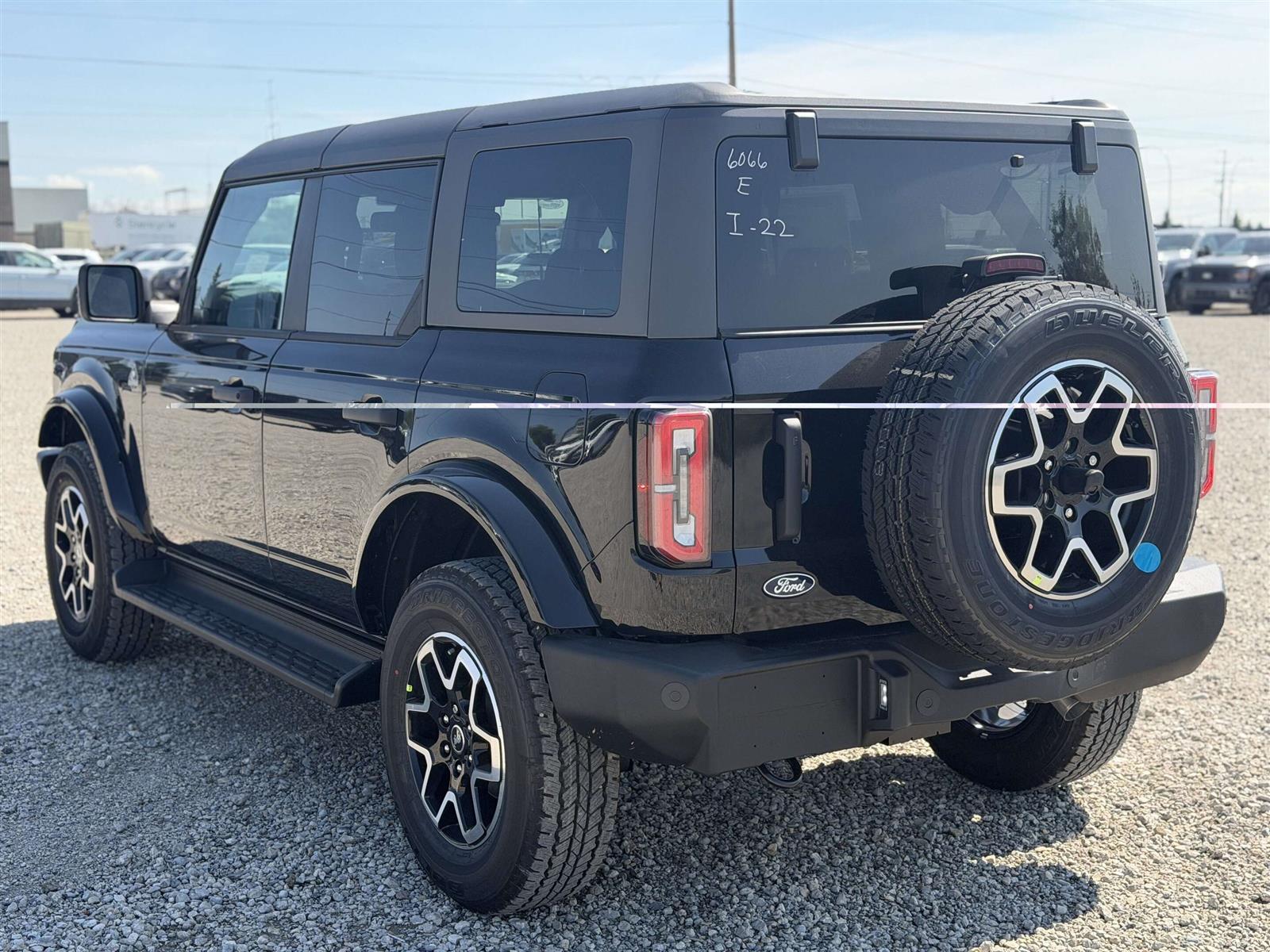 2026 Ford Bronco Outer Banks | 314A: HIGH/LUX PACKAGE | HARD TOP - Thumbnail 8