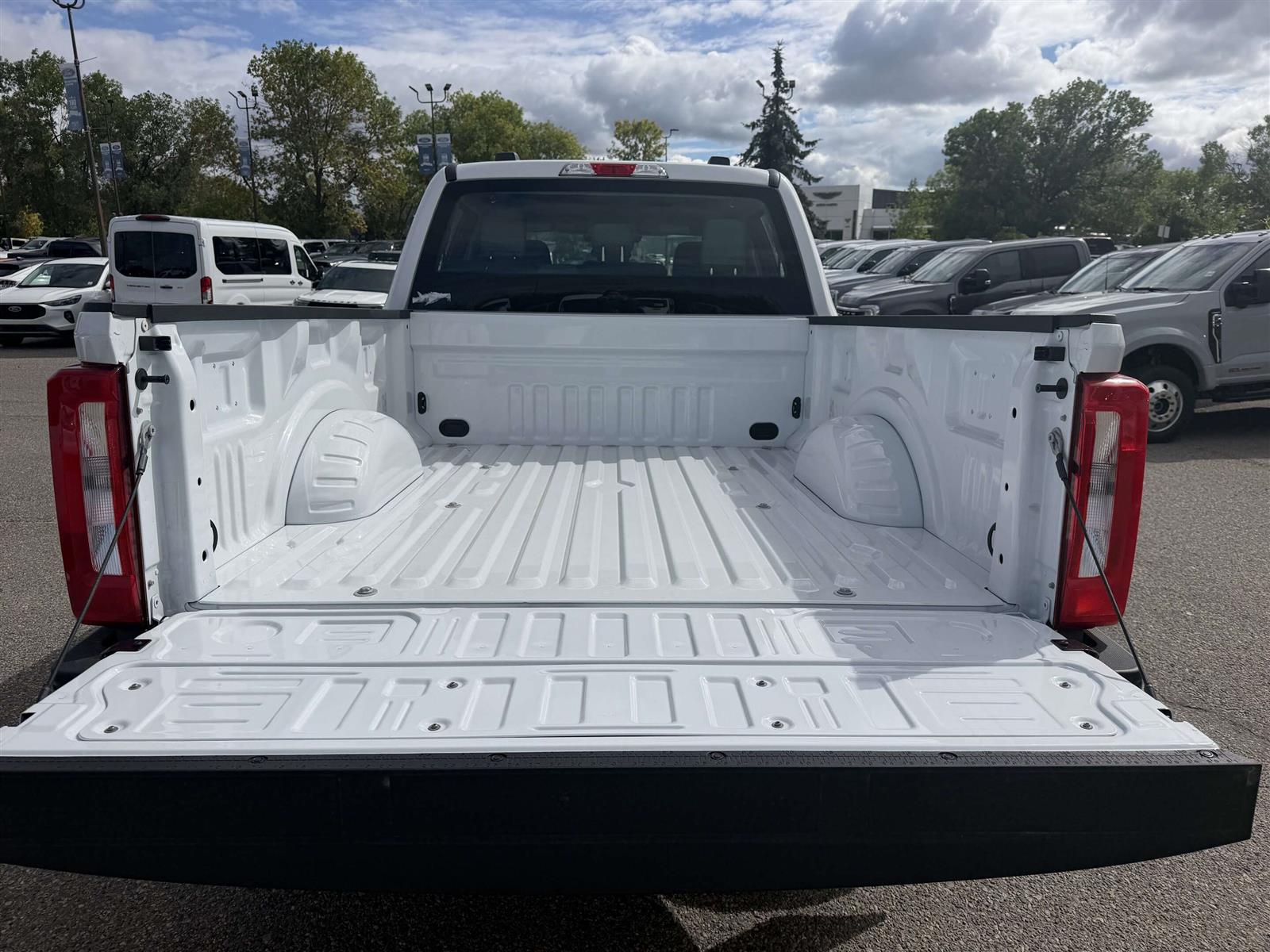 2026 Ford F-250 XL | 600A: OFF-ROAD PACKAGE | DRIVER ASSIST PACKAG - Thumbnail 11