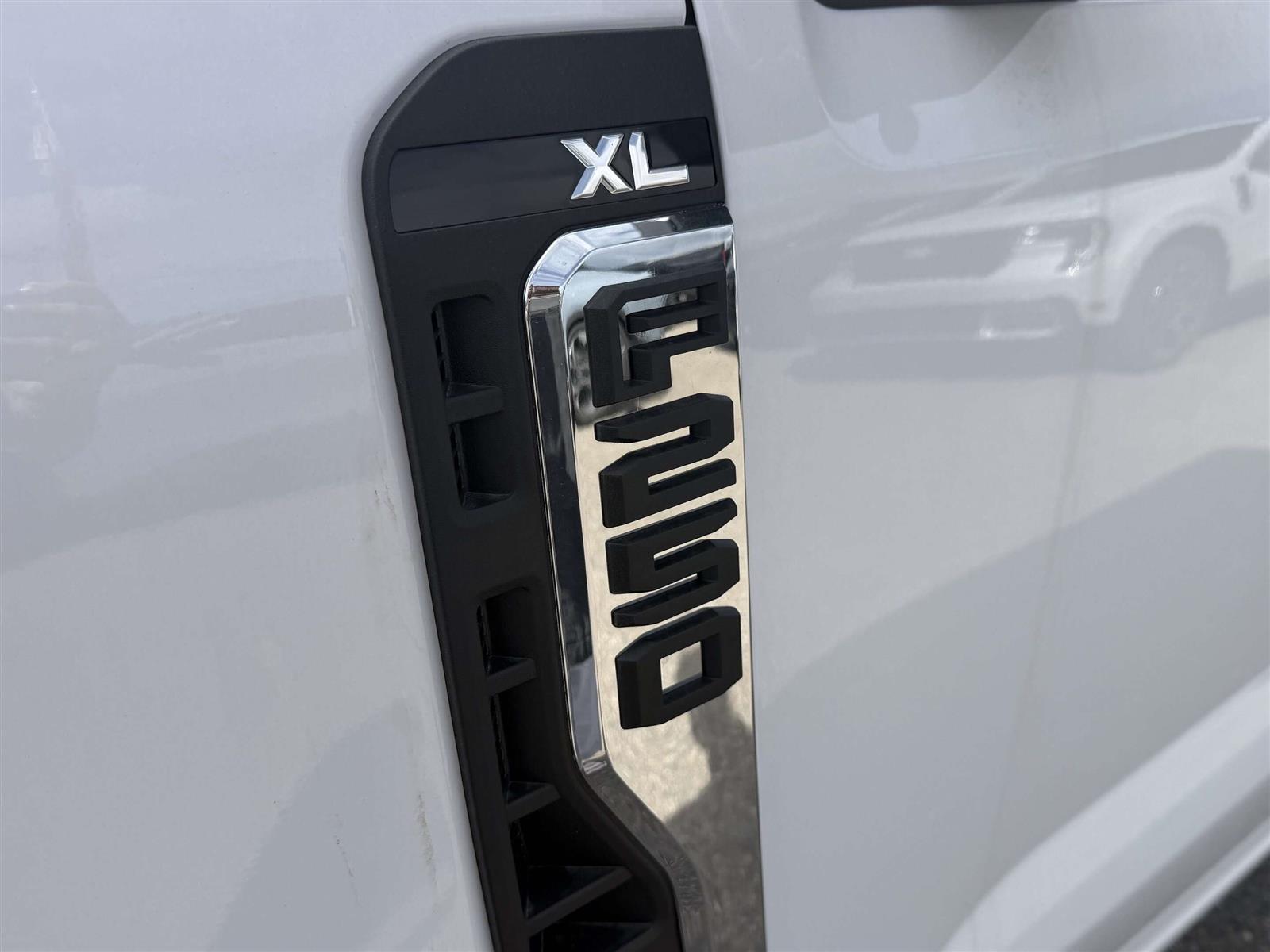 2026 Ford F-250 XL | 600A: OFF-ROAD PACKAGE | DRIVER ASSIST PACKAG - Thumbnail 7