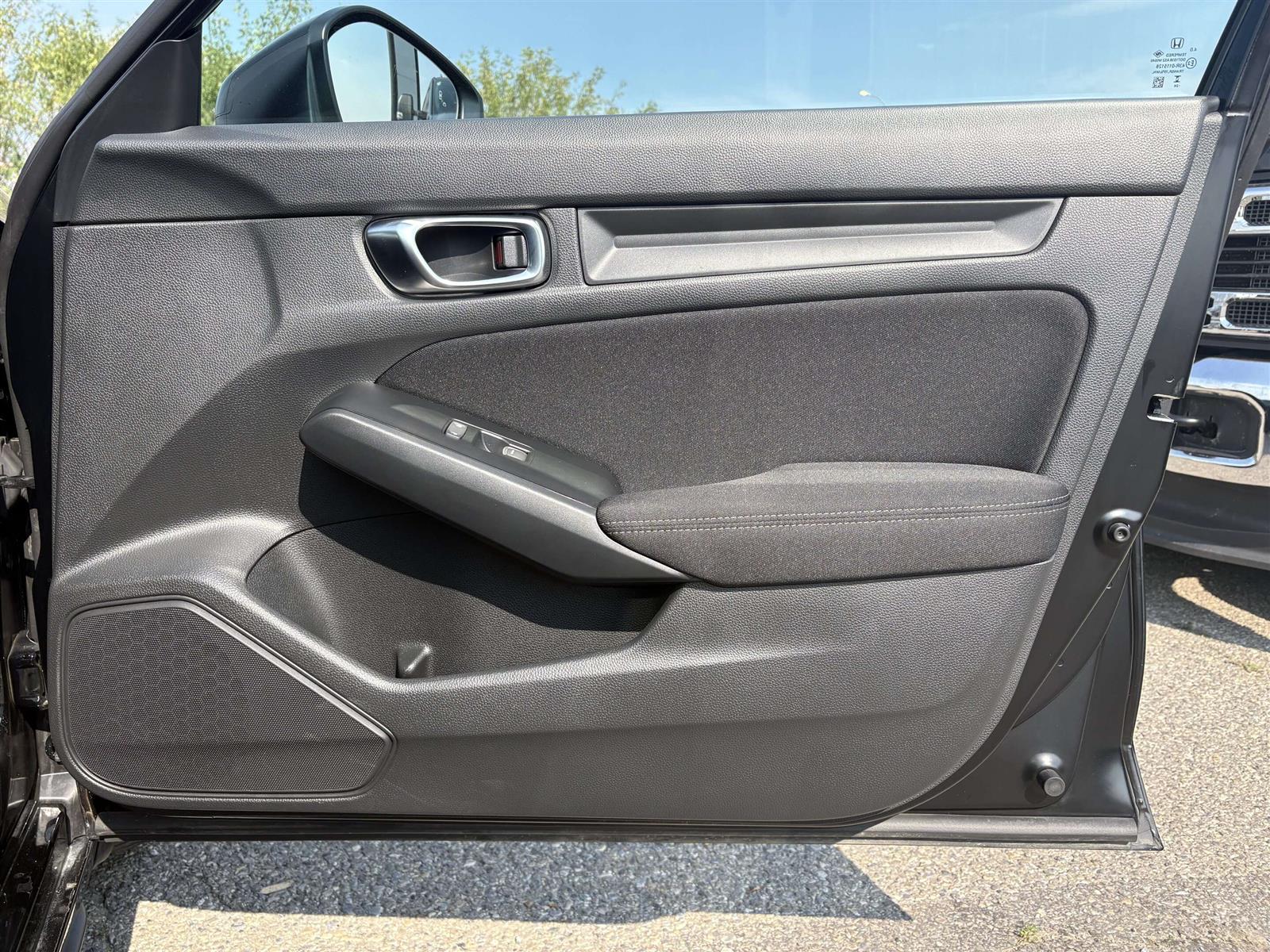 2024 Honda Civic Sport Touring CVT - Thumbnail 32