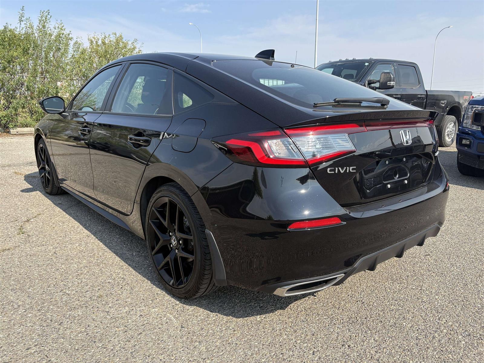 2024 Honda Civic Sport Touring CVT - Thumbnail 8