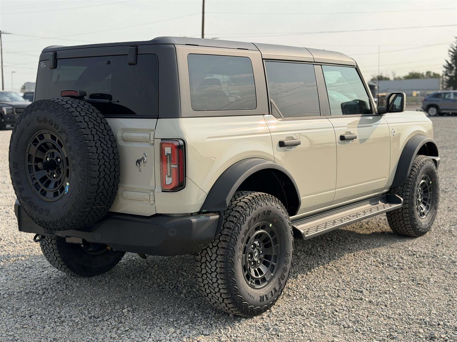 2026 Ford Bronco Outer Banks | 314A: HIGH/LUX PACKAGE | HARD TOP - Thumbnail 10