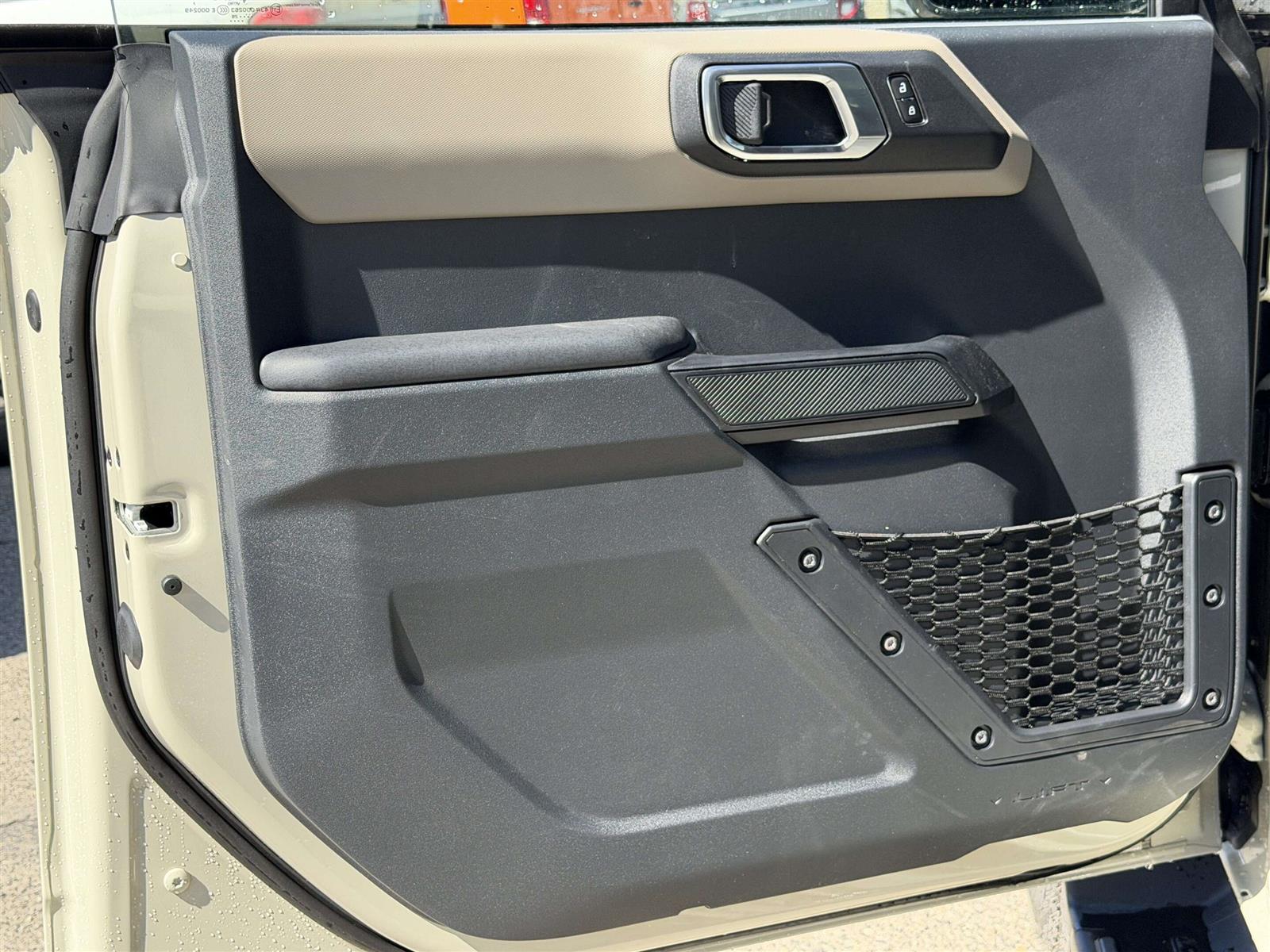 2026 Ford Bronco Outer Banks | 314A: HIGH/LUX PACKAGE | HARD TOP - Thumbnail 12
